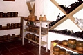 Porto Torres-Il ristorante Li Lioni: la Cantina di stagionatura dei formaggi locali Porto Torres-Il ristorante Li Lioni: la Cantina di stagionatura dei formaggi locali