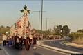Quartu Sant’Elena-Sagra di San Giovanni Battista: la Tracca addobata a festa in modo da donargli la forma della prora di una barca