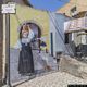 San Nicolò d’Arcidano: il murale 'Finta architettura con figura femminile, figura maschile e animali' di Marco Serra e Mauro Podda