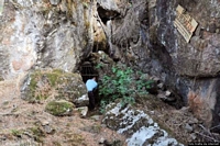 Santadi-Grotta Santuario di Pirosu o di su Benatzu: ingresso della grotta