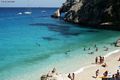 Cala Goloritzè: la spiaggia e sullo sfondo l’arco naturale di Cala Goloritzè