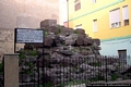 Sant’Antioco-I resti di Sa Tribuna che avvalorano l’ipotesi dell’esistenza di un foro romano: dovrebbe trattarsi della parte centrale di un edificio, forse un mausoleo di forma piramidale