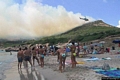 Sant’Antioco-Incendio a Coaquaddus- ’elicottero in attività di spegnimento