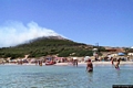 Sant’Antioco-Incendio a Coaquaddus-fumo dell’incendio visto dalla spiaggia di Coaquaddus