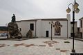Sarule: la piazza San Michele con la fiancata della chiesa della Santa Croce