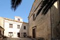 Sassari: chiesa di San Giacomo: ingresso del Consultorio Polispecialistico