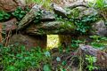 Seneghe-resti della tomba di giganti di Sa Fach’e S’Altare: il portello ben lavorato visto dall’interno Seneghe-resti della tomba di giganti di Sa Fach’e S’Altare: il portello ben lavorato visto dall’interno