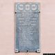 Serdiana: lapide commemorativa sulla facciata della Scuola materna Eroici caduti Serdiana: lapide commemorativa sulla facciata della Scuola materna Eroici caduti
