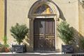 Seulo-La chiesa parrocchiale della Beata Vergine Maria: il portale