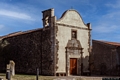 Silanus-Chiesa campestre di Santa Maria d’Itria ossia di Sa Itiri: veduta da sinistra con il campanile a vela