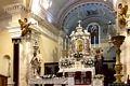 Sinnai-chiesa parrocchiale di Santa Barbara Vergine e Martire: l’altare maggiore