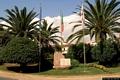 Stintino-In piazza dei 45 si trova il Monumento ai Caduti