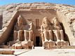 Statue del faraone Ramses II all’ingresso del tempio di Abu Simbel