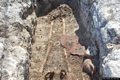Sirri: ingresso del riparo sotto le rocce di Su Carroppu