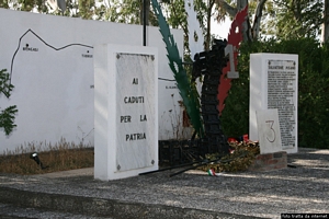 Teulada-Sa Portedda: Monumento ai Caduti per la Patria