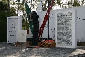 Teulada-Sa Portedda: Monumento ai Caduti per la Patria