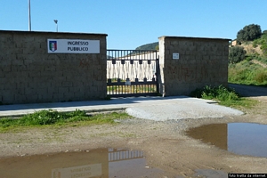 Teulada: il nuovo Campo Sportivo Comunale: ingresso del campo da Calcio