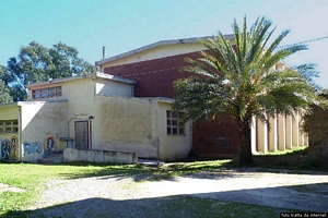 Teulada-Palestra della Scuola Media Taddeo Cossu: esterno