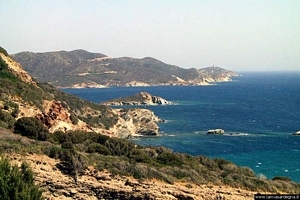 Teulada: la strada verso la Baia delle Ginestre