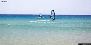 La Costa del Sud: windsurf sul mare di campionna