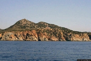 Capo Spartivento: le rocce a picco sul mare di Capo Spartivento