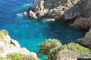Capo Spartivento: le rocce a picco sul mare di Capo Spartivento