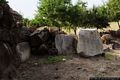 Uras-resti del nuraghe complesso Maringianu: il secondo menhir diviso in due parti Uras-resti del nuraghe complesso Maringianu: il secondo menhir diviso in due parti
