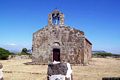 Usellus: chiesa campestre di Santa Lucia: veduta frontale