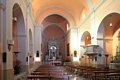 Usini-chiesa parrocchiale della Natività di Santa Maria Vergine: interno verso il presbiterio