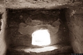 Usini-Necropoli di Molineddu: la nicchia mella parete orientale della tomba V Usini-Necropoli di Molineddu: la nicchia mella parete orientale della tomba V