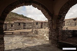 Ussassai-Chiesa campestre del Santissimo Salvatore: veduta delle cumbessias dove alloggiavano i pellegrini