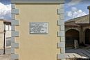 Villanovafranca: lapide che ricorda Vincenzo Raimondo Porru sulla torre Civica