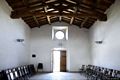 Villaurbana: chiesa campestre di San Crispo: interno verso il portale di ingresso